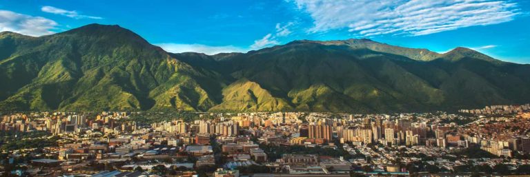 Dịch vụ chuyển phát nhanh Hồ Chí Minh đi Venezuela giá rẻ.