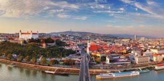 Dịch vụ chuyển phát nhanh đi Slovakia giá rẻ. Dịch vụ chuyển phát nhanh đi Slovakia giá rẻ.