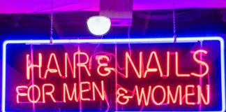 Gửi bảng hiệu quảng cáo đi Mỹ, Úc, Anh, Pháp Nhật Hàn, Nga Trung