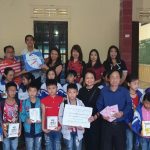 Hình ảnh những gói hàng cứu trợ đến tay học sinh tại Nghệ An