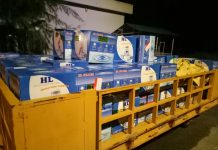 Hỗ trợ lên đến 50% vận chuyển hàng cứu trợ đến Miền Trung với lợi nhuận luôn là con số 0 Kiện hàng Bình Lọc Nước đã có mặt ngay trong đêm tại sân bay Đồng Hới Quảng Bình