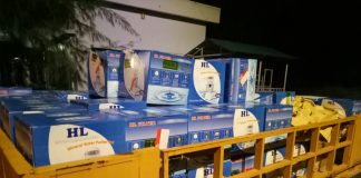 Hỗ trợ lên đến 50% vận chuyển hàng cứu trợ đến Miền Trung với lợi nhuận luôn là con số 0 Kiện hàng Bình Lọc Nước đã có mặt ngay trong đêm tại sân bay Đồng Hới Quảng Bình