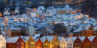 EMSVietnam – công ty vận chuyển thực phẩm đi Na Uy số 1 Việt Nam Gửi thực phẩm đi Na Uy bao trọn gói