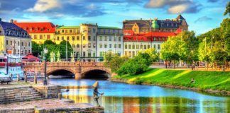 EMSVietnam – đơn vị vận chuyển thực phẩm đi Thụy Điển số 1 Việt Nam EMSVietnam là đơn vị vận chuyển thực phẩm đi Thụy Điển số 1 Việt Nam