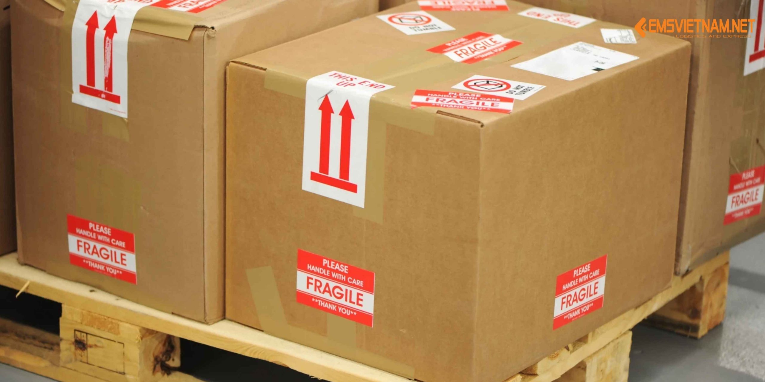 Gửi Hàng Nhẹ Nhưng Cồng Kềnh: Xử Lý Thế Nào Cho Rẻ?
